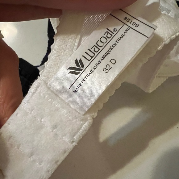 Wacoal Arabesque Underwire Bra Bundle (2) Black and White Size 32 D Semi Sheer - Picture 9 of 13